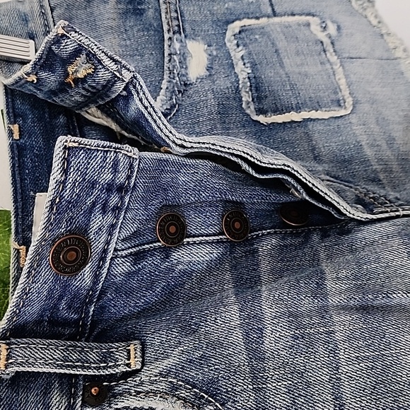 Abercrombie & Fitch Distressed Denim Jean Shorts - Picture 8 of 10